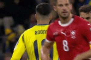 巴萨小将巴德吉上演瑞典国家队首秀，第85分钟替补出场穿19号球衣