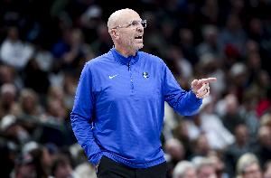 Stein：过去两个休赛期 基德曾分别收到湖人和尼克斯的执教邀约